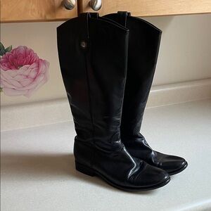 Frye Black full grain leather boots 9B brand new heel